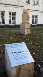 Christine Dewerny I Bildhauerin I Berlin I Masle der Medea I Amalienpark I Ehrung für Christa Wolf